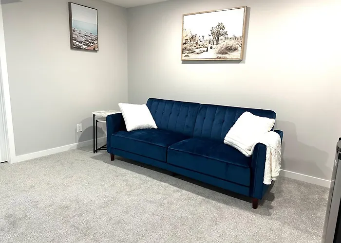 Sommie\'S Place 2 Bedroom Suite Near Yyc Airport