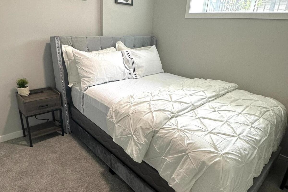 Sommie's Place 2 Bedroom Near Airport *