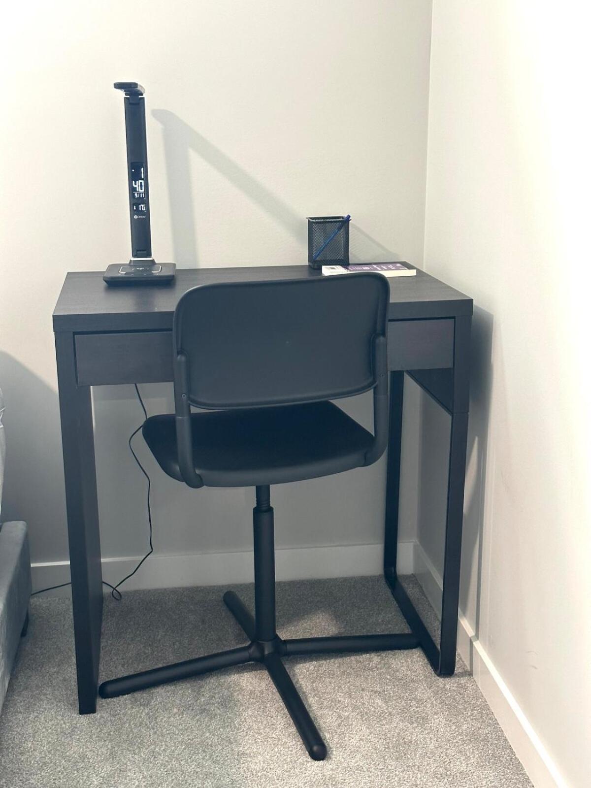 Sommie's Place 2 Bedroom Near Airport * Calgary